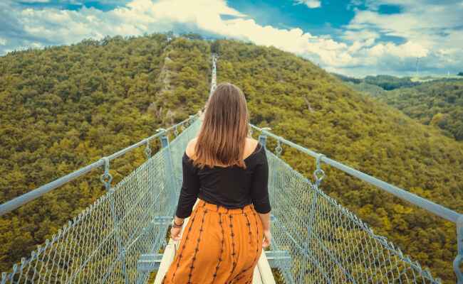 Mopinion: What is the Customer Experience Gap? - Bridging the Gap